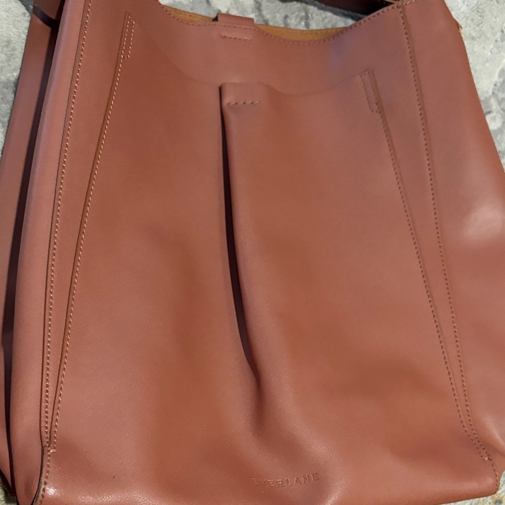 Everlane The Italian Leather Studio Bag in Cognac Timeless Classic Minimalist - Picture 10 of 11